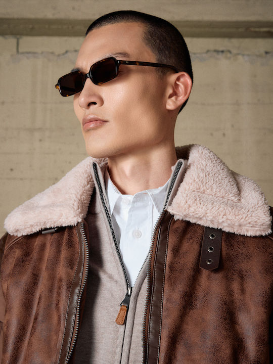 Jacke Brown