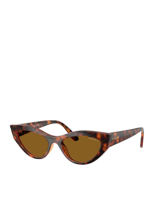 Vogue Feminini Ochelari de soare cu Maro Tortoise Cadru și Maro Lentilă VO5637SU W65683