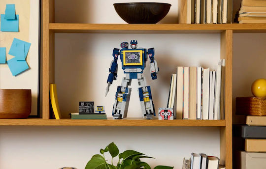 LEGO Icons Transformers: Soundwave За 18+ Години 1505 Бройки