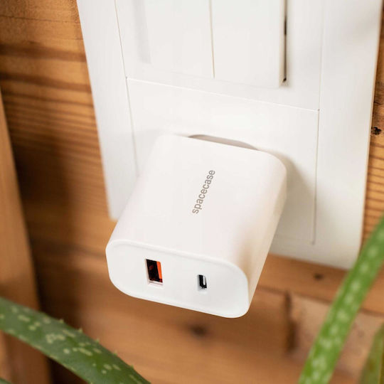 Spacecase Charger with USB-A Port and USB-C Port and Cable USB-C - Lightning 20W Power Delivery / Quick Charge 3.0 Whites (PowerSet)