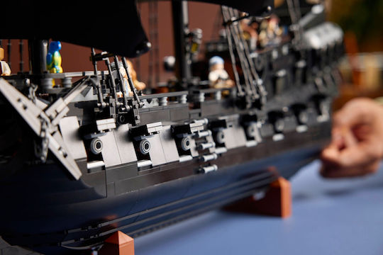LEGO Icons Captain Jack Sparrow's Pirate Ship for 18+ Years 2862 Pieces