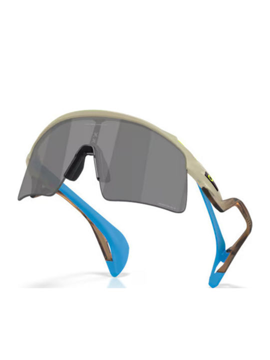 Oakley Stunt Wing Men's Sunglasses with Gray Plastic Frame and Gray Lens OO9519-03