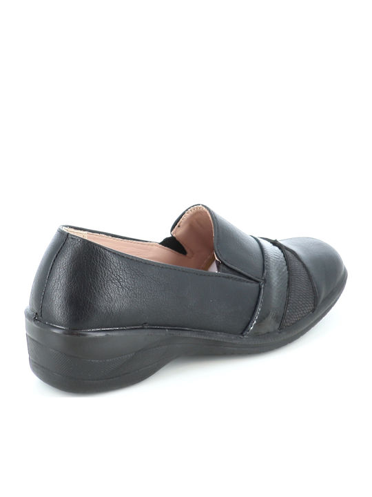Women's Moccasins in Black Color