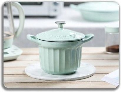 Lumarko Deep Pot made of Cast Iron 1.8lt
