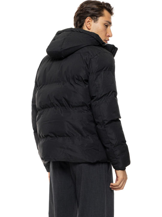 Jacke Black