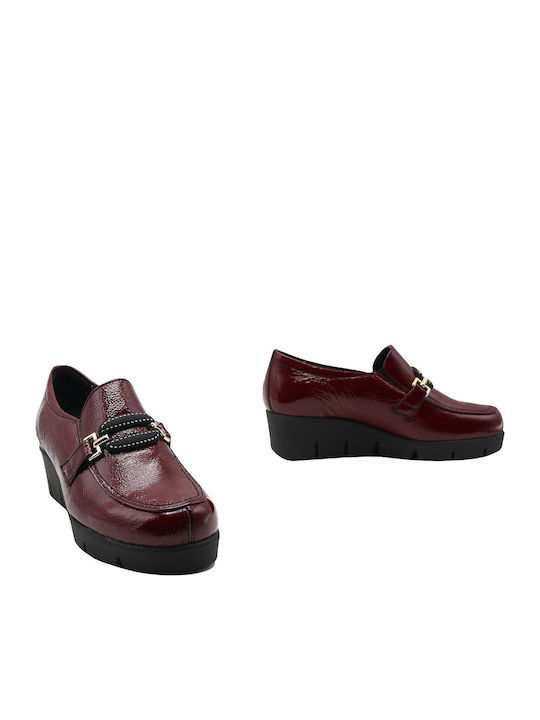 Women's Moccasins in Burgundy Color