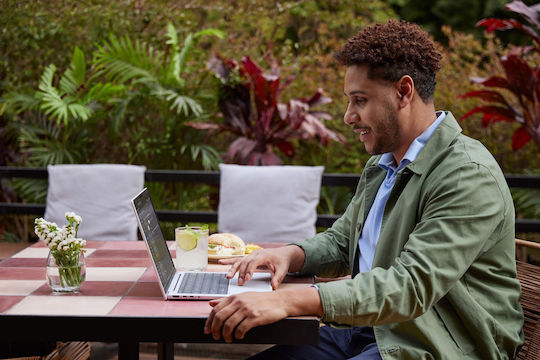 HP EliteBook X Flip G1i 14" IPS FHD+ Touchscreen (Ultra 7-258V/32GB/1TB SSD/W11 Pro) Ледено Сребристо (Английски САЩ Клавиатура)