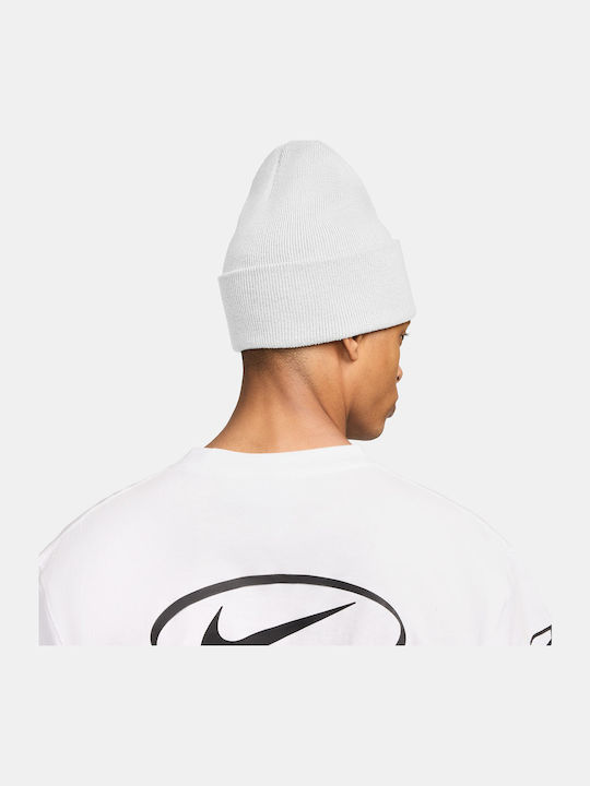 Peak Beanie Beanie Knitted in White color