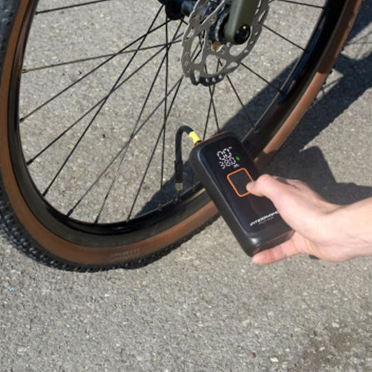 Interphone Τρόμπα Αυτοκινήτου Smart Air Pump Επαναφορτιζόμενη με Μπαταρία 12V