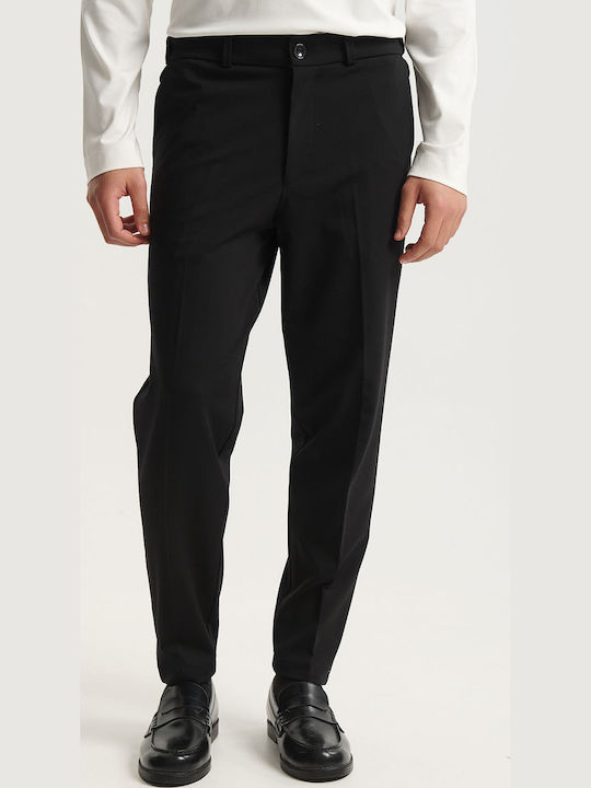 Trousers in Regular Fit Black