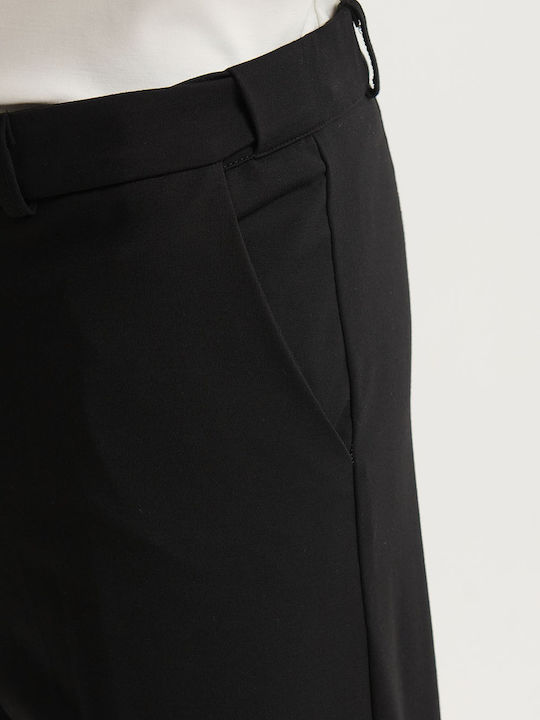 Trousers in Regular Fit Black