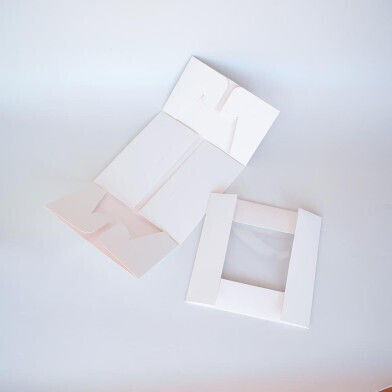 Disposable Pastry Shop Paper Box Window on the lid