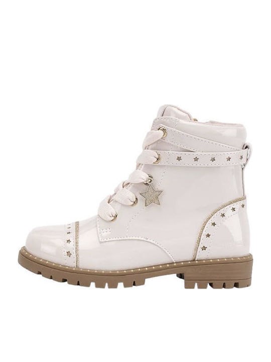 Kinderstiefel aus Lackleder mit Schnürsenkeln Ecru