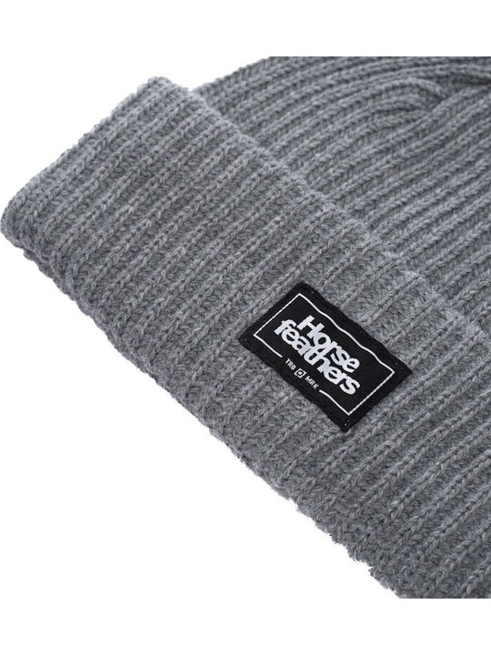Beanie Beanie Knitted in Gray color