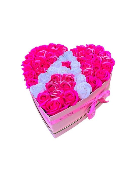 Aranjament Floral Personalizat Litere În Cutie Inimă Roz 49 Trandafiri Săpun Fucsia-Alb Cu Sclipici