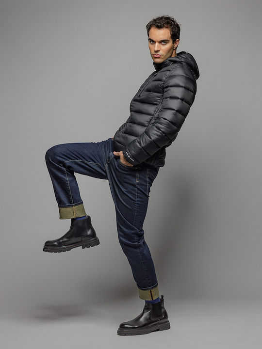 Jacke Black