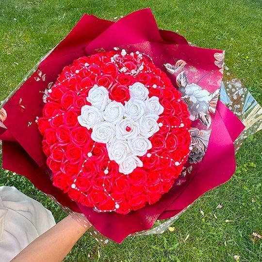 Buchet Regal Roșu 101 Trandafiri Săpun Accesorii Decorative 40 Cm