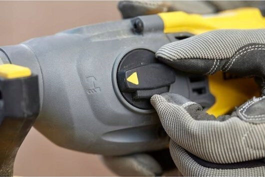 Stanley Set Bohrschrauber & Bohrer mit Batterien