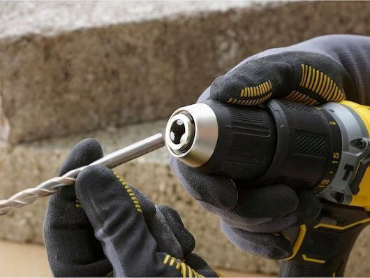 Stanley Set Bohrschrauber & Bohrer mit Batterien