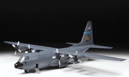 Zvezda Φιγούρα Μοντελισμού Αεροπλάνο C-130H 314 Κομματιών σε Κλίμακα 1:72 4.1εκ.