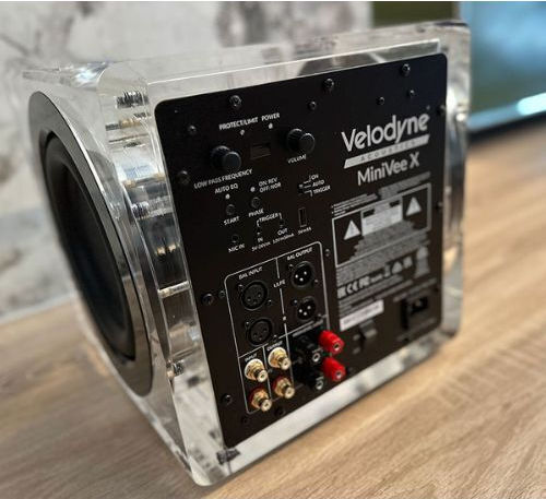 Velodyne Самоусилващ Субуфер с Говорител 8" 350W