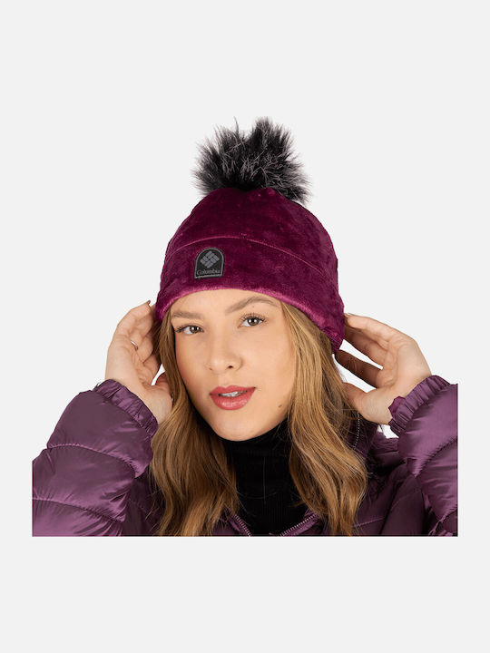 Pom Pom Beanie Beanie Knitted in Burgundy color
