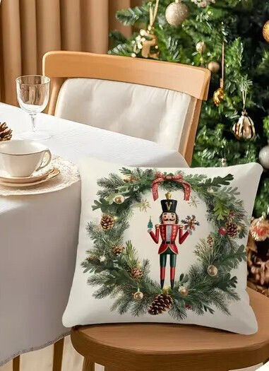 By Queen Limited Festive Edition Μαξιλαροθήκη Nutcracker Wreath Mε Πεύκα Κουκουνάρια 45x45εκ