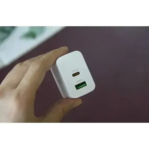 Remax Φορτιστής Χωρίς Καλώδιο GaN με Θύρα USB-A και Θύρα USB-C 33W Power Delivery Λευκός (RP-U122)