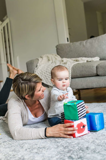 Baby Einstein Παιχνίδι Στοίβαξης Explore and Discover Soft Block για 3+ Μηνών