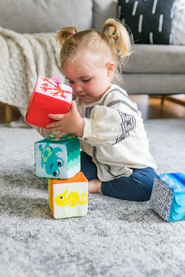 Baby Einstein Παιχνίδι Στοίβαξης Explore and Discover Soft Block για 3+ Μηνών