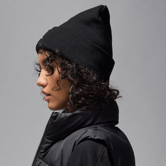 Peak Beanie Unisex Beanie Knitted in Black color