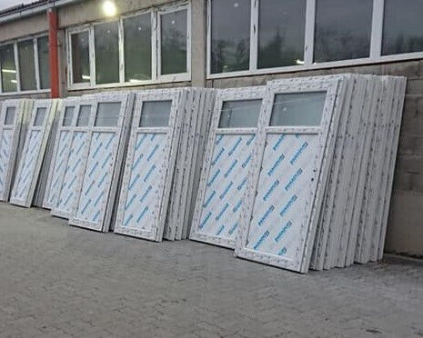 Ενεργειακή Πόρτα Πολλαπλών Χρήσεων PVC Π90xΥ200 Αριστερή, Λευκή, με τζάμι