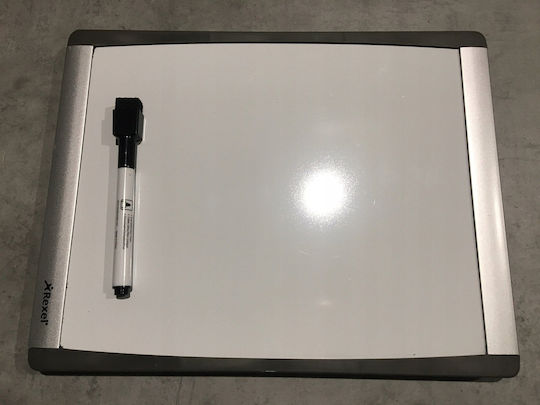 Nobo Magnetic Hanging Dry Erase Board 21.5x28cm