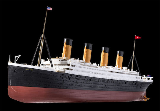 Revell Model Kit Modeling Figure in Scale 1:600 60x60cm.