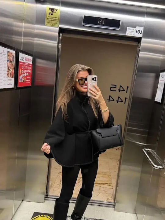Femeie Black Capa