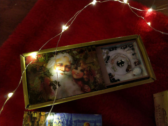 Mr.christmas Magic Musical Matchbox Santa Claus Girl 14cm