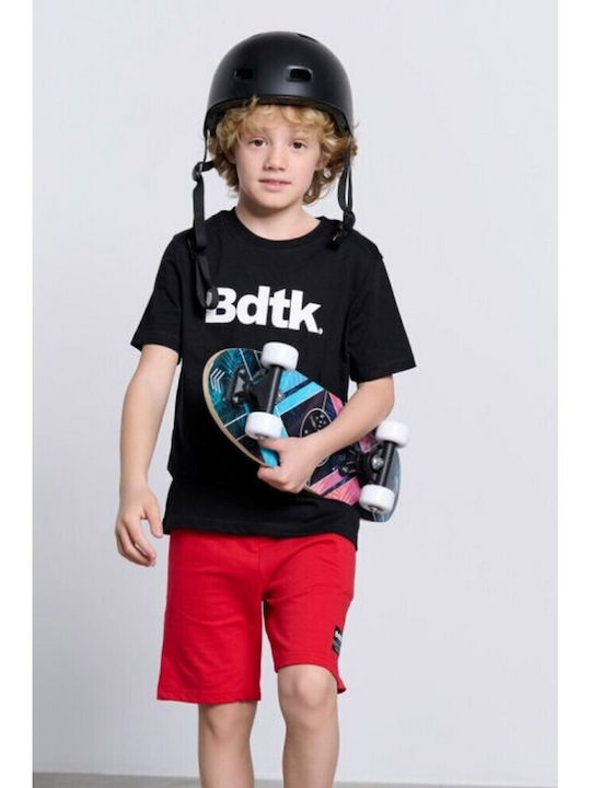 Kids' Athletic Shorts/Bermudas Red