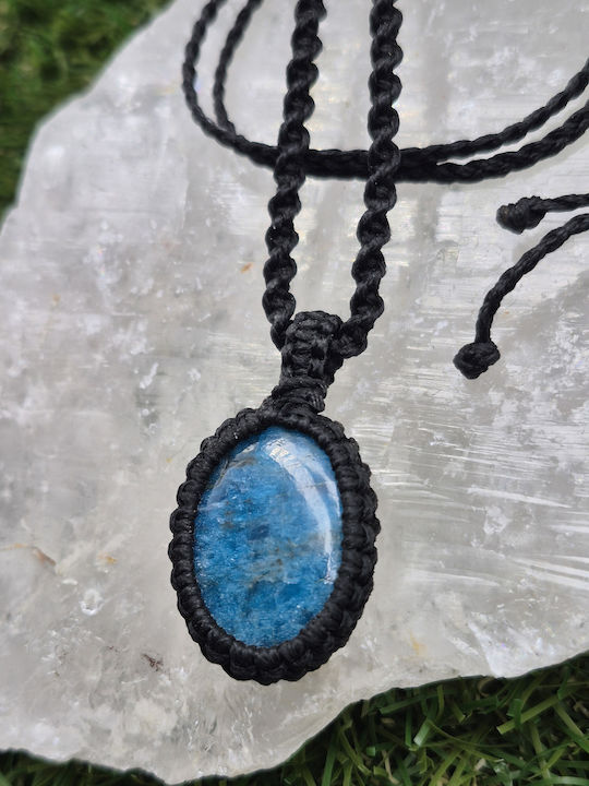 Colier Macrame Cu Apatit Albastru – Bijuterie Handmade Piatra Semiprețioasă