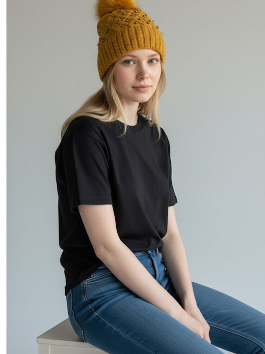 Pom Pom Beanie Beanie Knitted in Yellow color