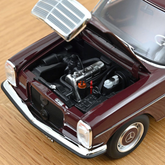 Macheta Auto Mercedes Benz 200 Dark Red Brown 1968 1:18 Norev