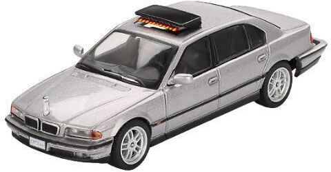 Machetă Mașină BMW 750 IL E39 Tomorrownever Dies Japonia Ambalaj Blister 1997 Scara 1:64 Mini GT MGT00902-007J