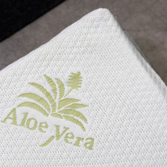 Como felt & wadding producers Mattress Topper Double Foam Infused with Aloe & Removable Cover 150x190x4cm