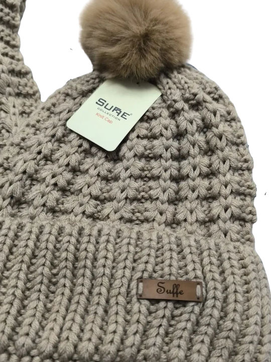 Frauen Set mit Beanie Gestrickt in Braun Farbe