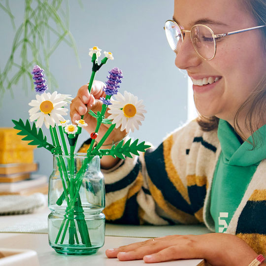 LEGO Botanical Collection Daisies for 9+ Years 133 Pieces