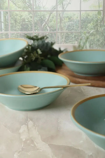 Mat Open Green Serving Plate with Gold Detail 18x18 Cm