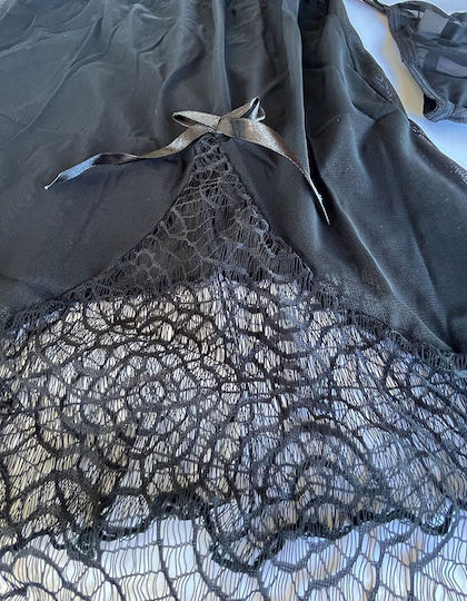 Freemove Sexy Schwarzes Negligé Tanga String mit Spitze Spinne 18606