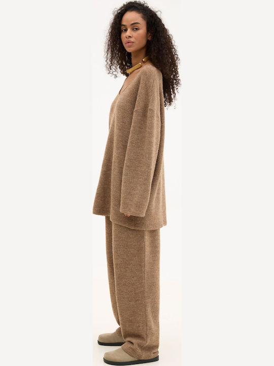 Women's Long Sleeve Sweater with V Neckline Beige