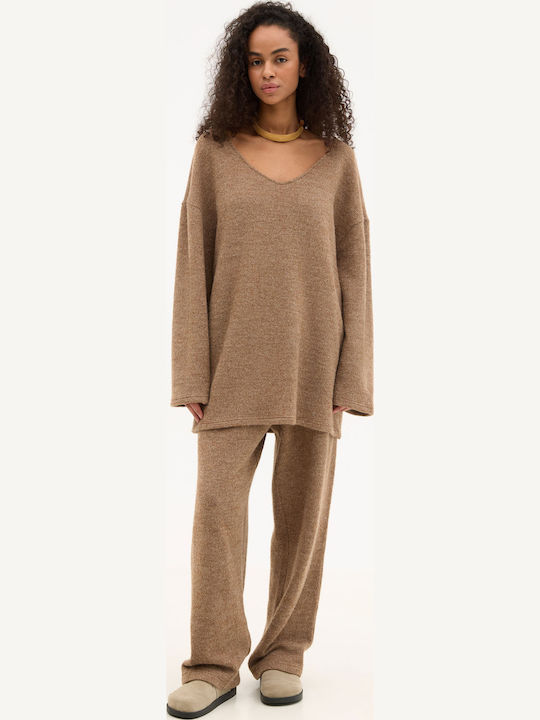 Women's Long Sleeve Sweater with V Neckline Beige