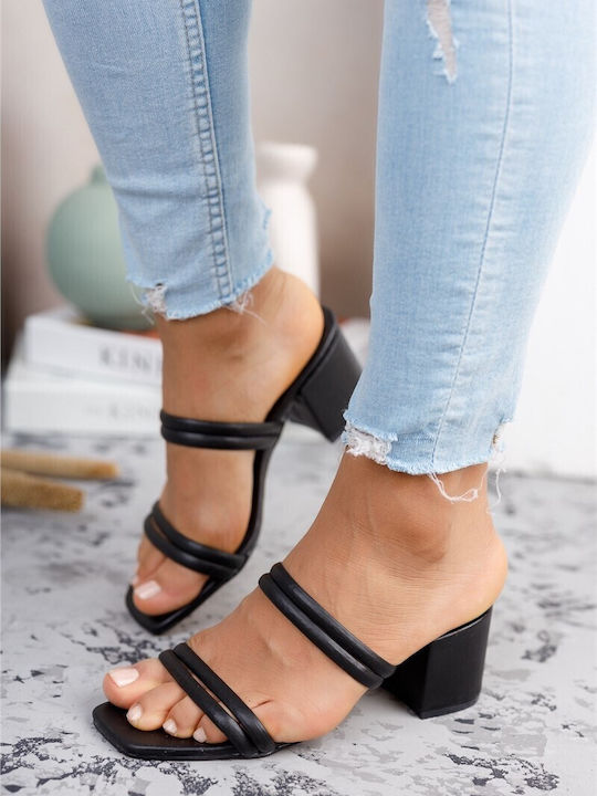 Mules mit Absatz in Schwarz Farbe