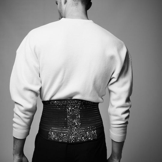 Christou 1910 Belt for Pain Relief with Stays in Black Color